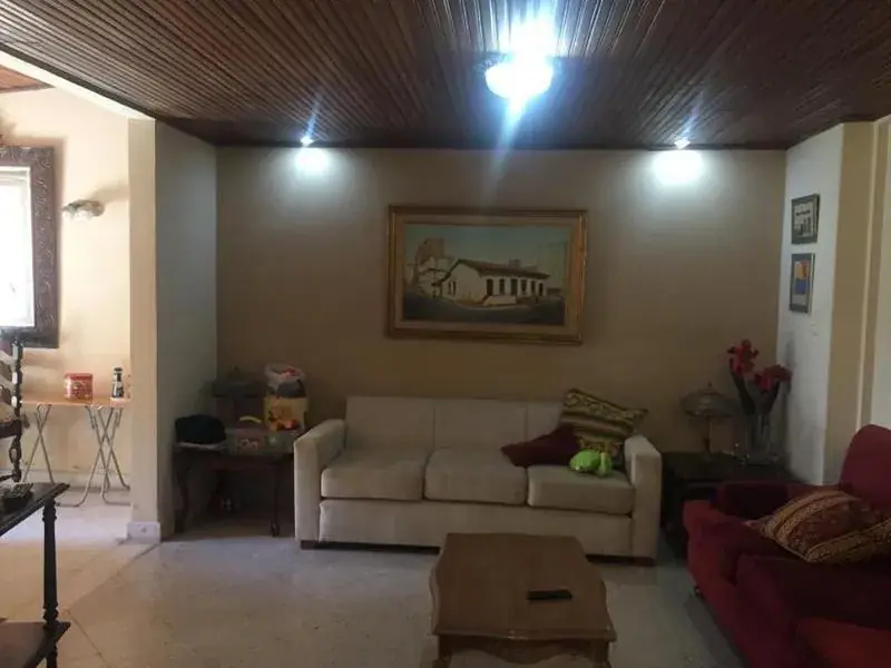 Casa de 4 dormitorios en Venta en Recoleta, Asunción - Image 9
