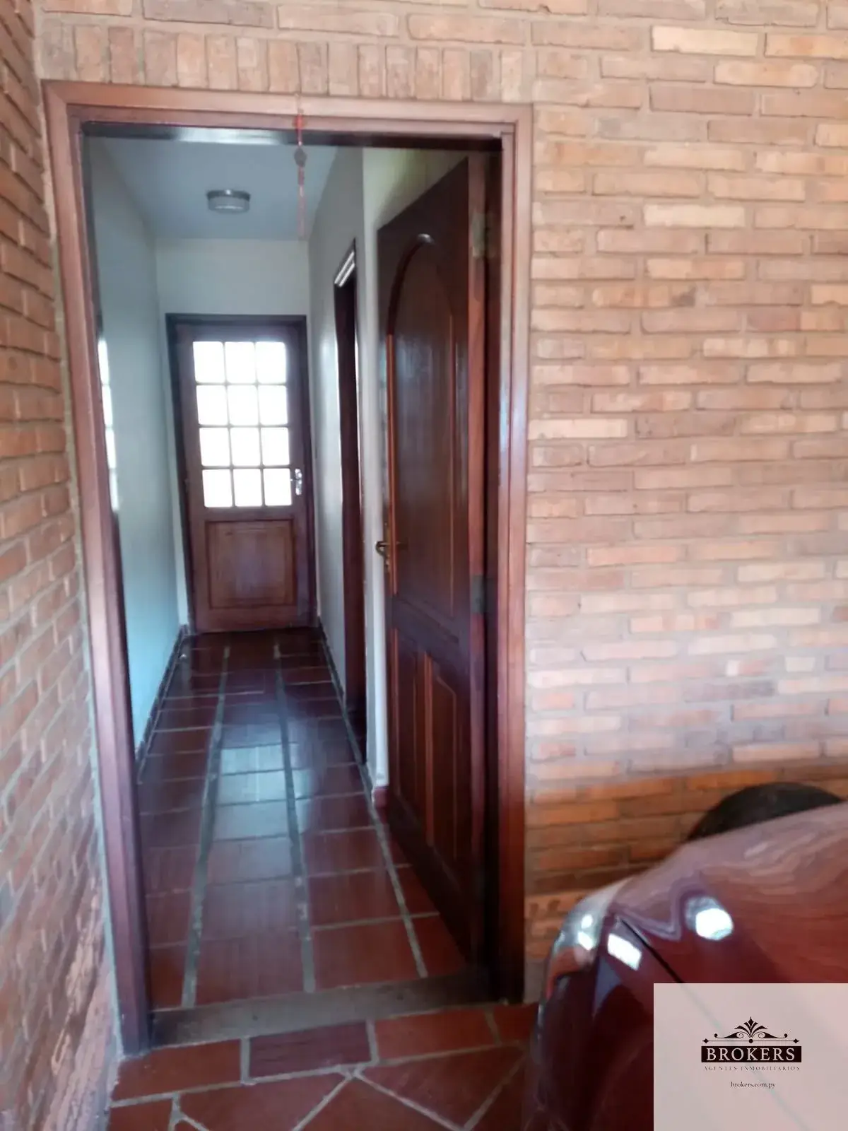 Casa de 4 dormitorios en Venta en Madame Lynch, Asunción - Image 11