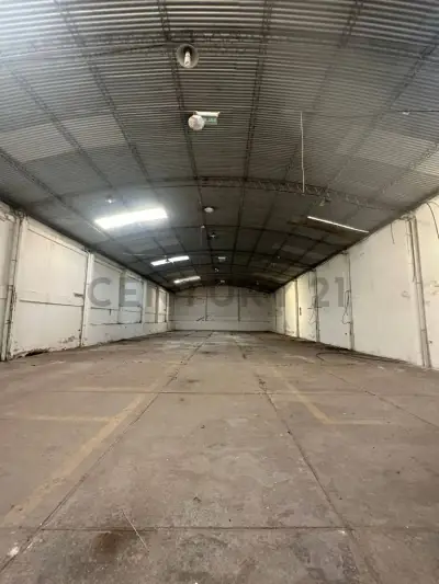 Oficina de 835m² en Venta en San Antonio, Asunción