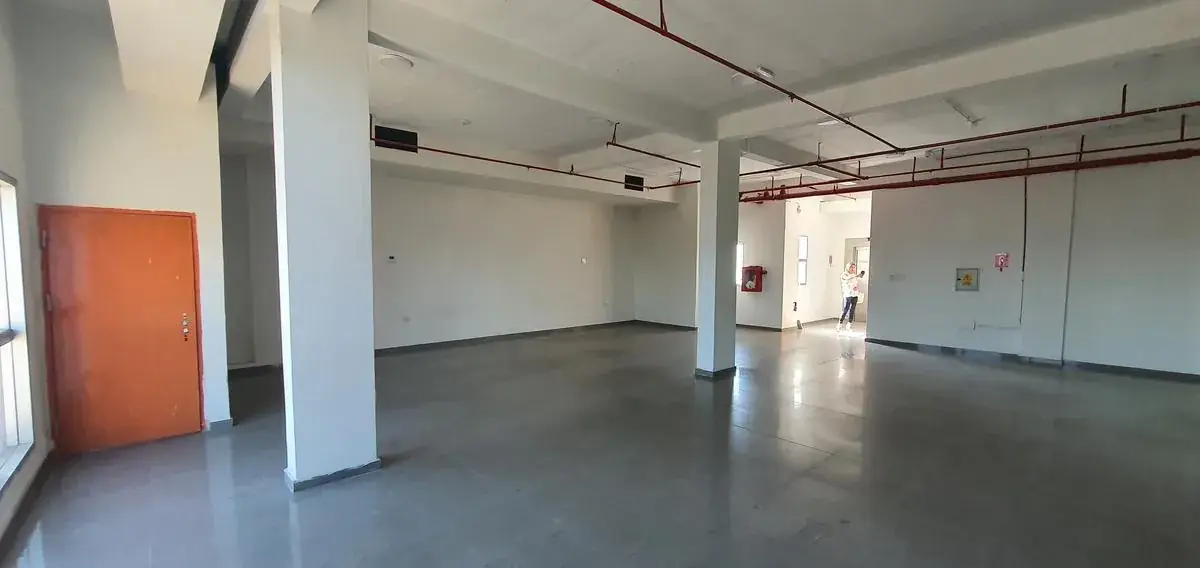 Retail Space of 3,080m² for Sale in Jara, Asunción - Image 14