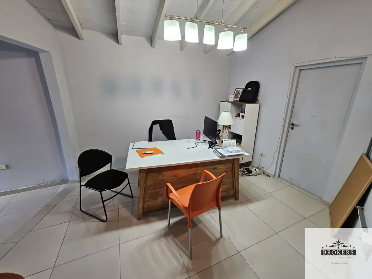 Office of 400m² for Sale in Ytay, Asunción - Image 11