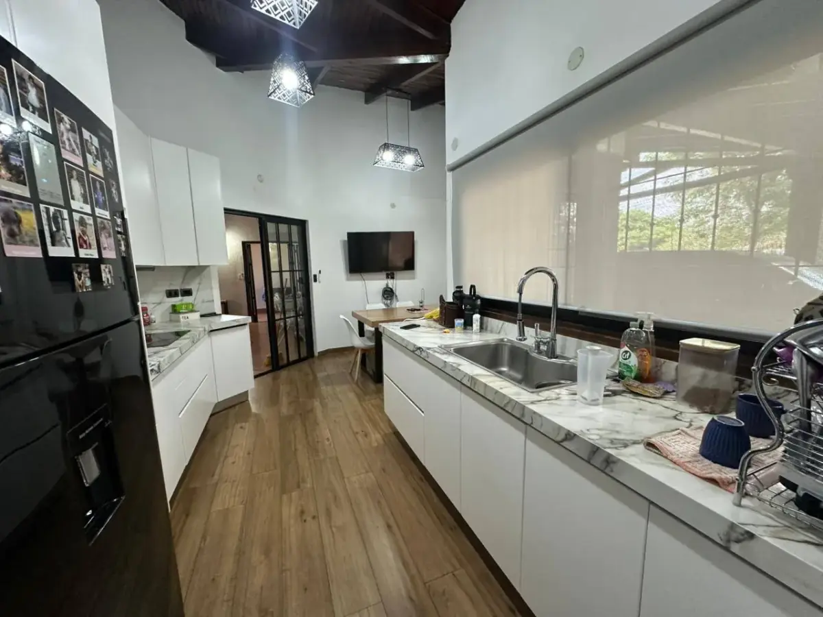Casa de 5 quartos para Aluguel em Villa Ofelia, Fernando de la Mora - Image 8