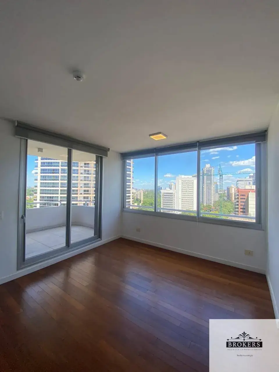 2-Bedroom Apartment for Rent in Ycuá Satí, Asunción - Image 4