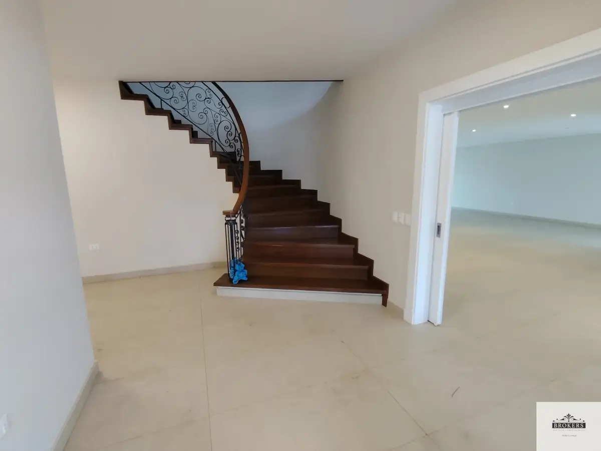 Casa de 5 dormitorios en Alquiler en Mariscal Estigarribia, Asunción - Image 17