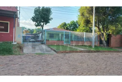 Casa de 2 dormitorios en Venta en San Lorenzo