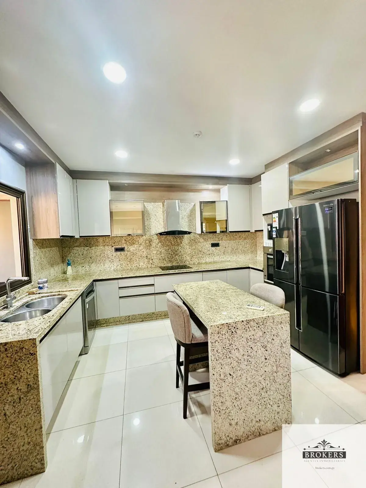 Apartamento de 2 quartos para Aluguel em Carmelitas, Assunção - Image 14