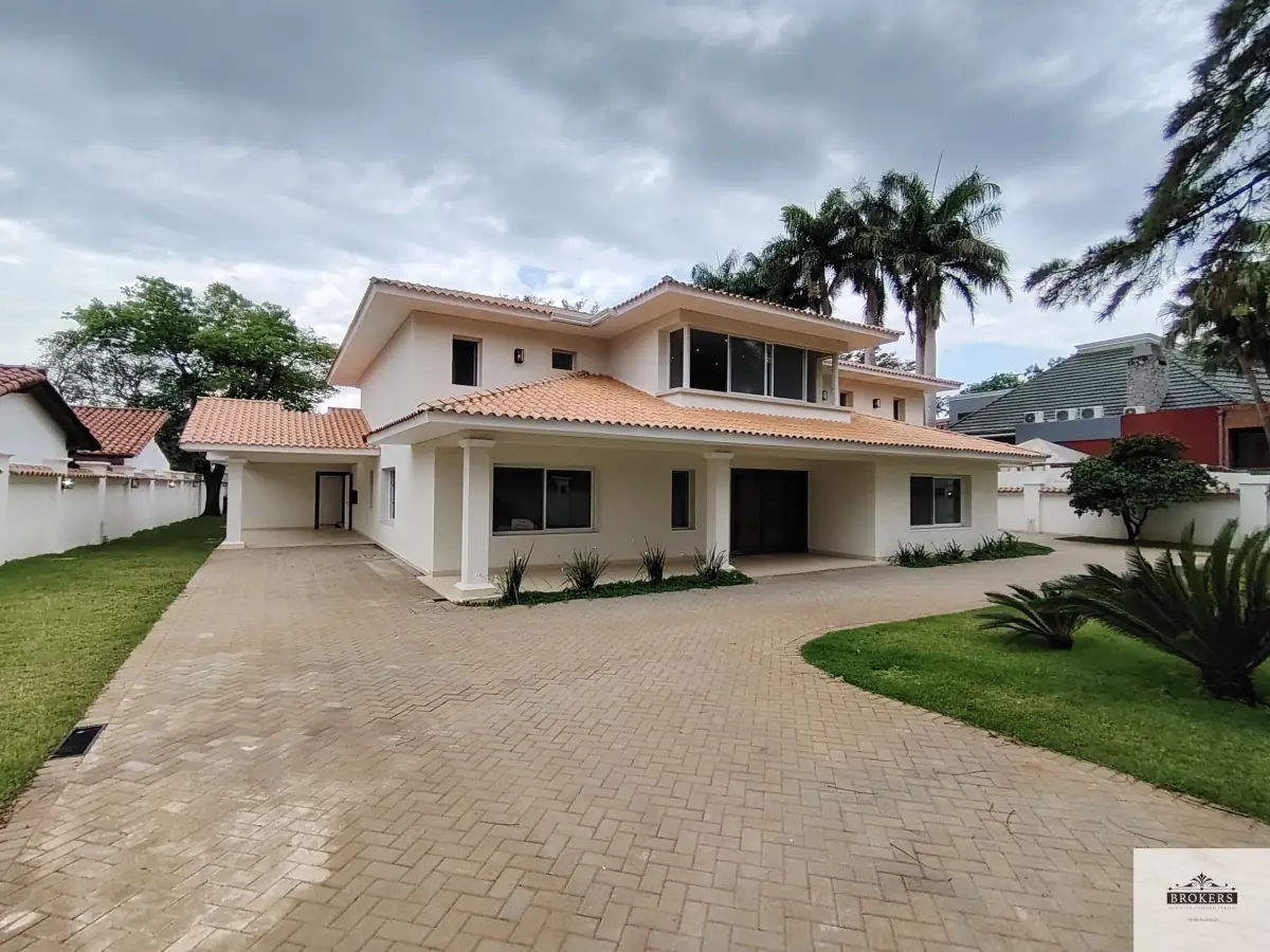 Casa de 5 dormitorios en Alquiler en Mariscal Estigarribia, Asunción - Image 6