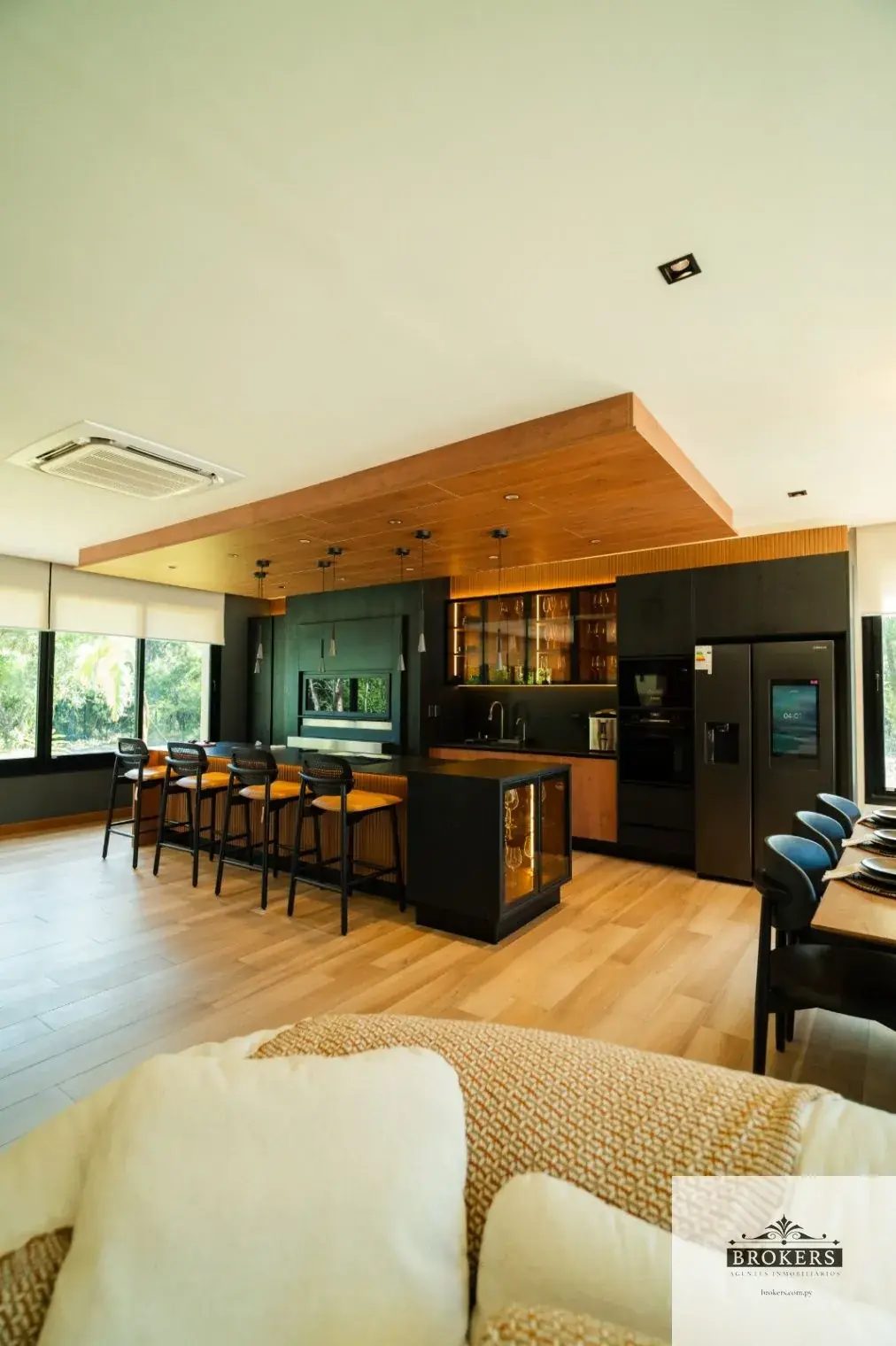 5-Bedroom House for Sale in Cristobal Colon, San Bernardino - Image 10