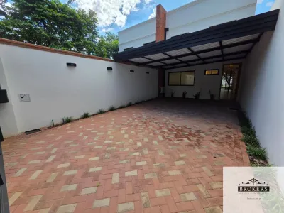 Casa de 3 dormitorios en Venta en Primer Barrio, Luque