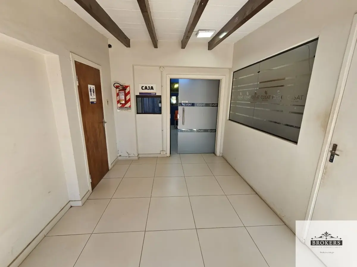 Office of 400m² for Sale in Ytay, Asunción - Image 19