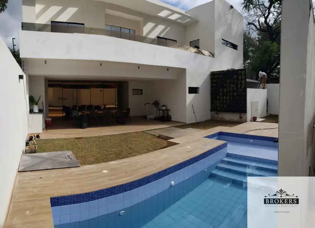 4-Bedroom House for Sale in Loma Merlo, Luque - Image 3