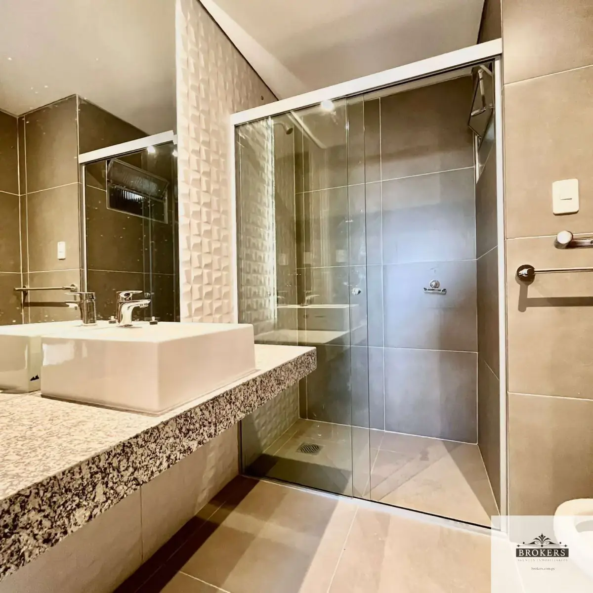 3-Bedroom Apartment for Sale in Jara, Asunción - Image 4