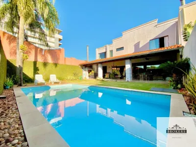 3-Bedroom House for Rent in San Jorge, Asunción