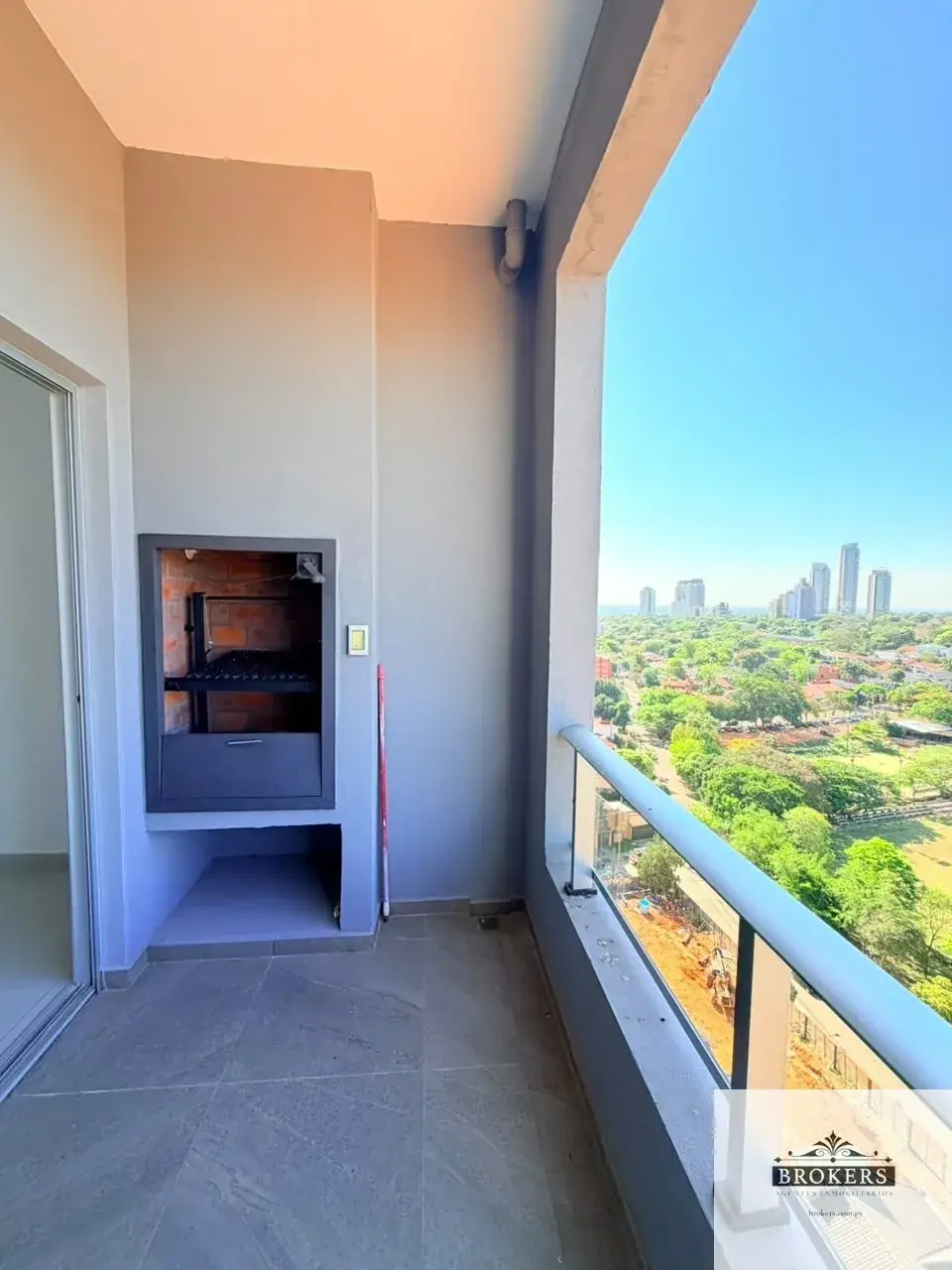 Apartamento de 1 Quarto à Venda em Mburucuyá, Assunção - Image 2