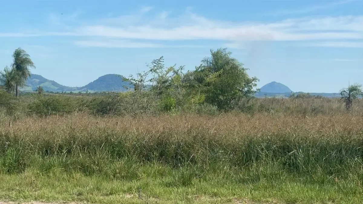 Campo de 34 Hectáreas con arroyo y vistas en Venta en Acahay, Paraguay - Image 2