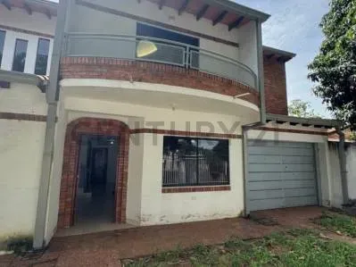 Casa de 4 dormitorios en Venta en Capiatá
