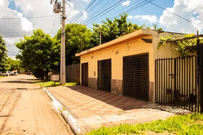 Casa en venta en Loma Pyta - con salones comerciales 