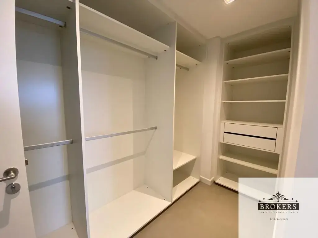 4-Bedroom Apartment for Sale in Mburucuyá, Asunción - Image 14