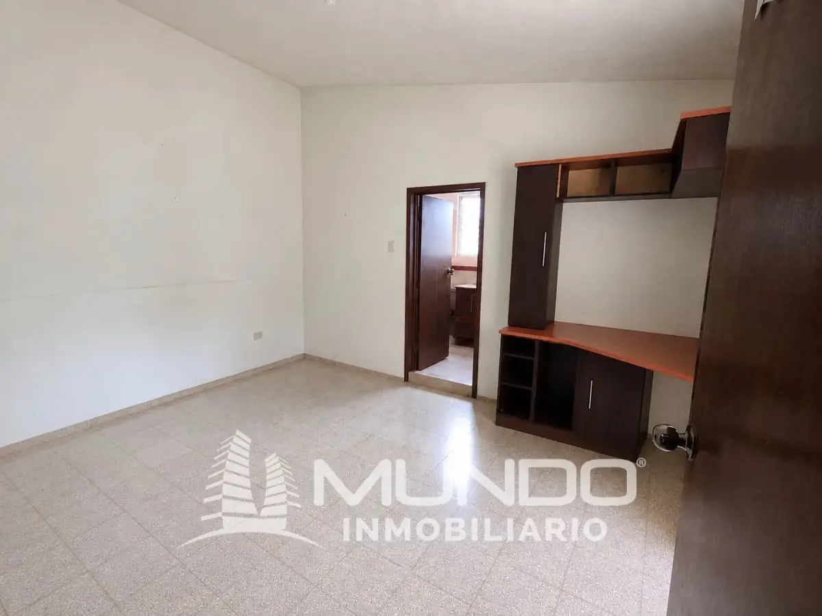 Casa de 4 dormitorios, 350m², en Venta en Ciudad de Guatemala - Image 7