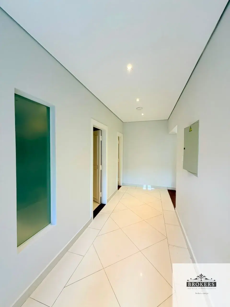 Casa de 3 dormitórios para Aluguel em Mburucuyá, Assunção - Image 7