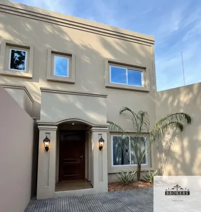 3-Bedroom House for Sale in San Lorenzo