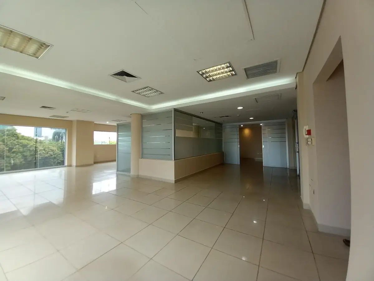 Commercial Space of 180m² for Rent in Recoleta, Asunción - Image 6