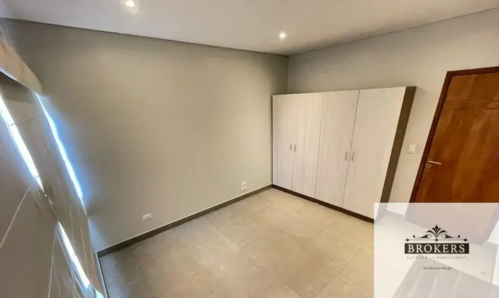 3-Bedroom House for Sale in Ycuá Satí, Asunción - Image 9