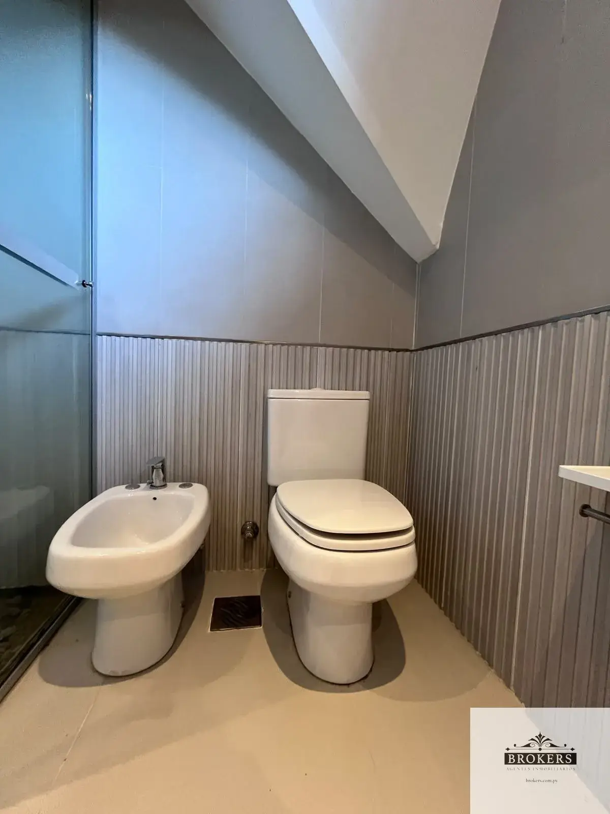 Commercial Space of 500m² for Rent in San Cristobal, Asunción - Image 18