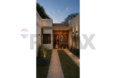 Casa de 4 dormitorios en Venta en Yaguareté Corá, Luque
