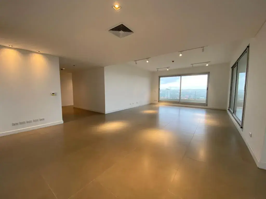 4-Bedroom Apartment for Sale in Mburucuyá, Asunción - Image 2