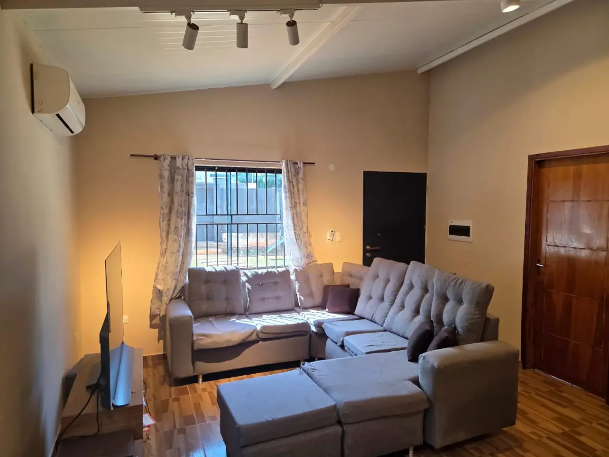 Casa de 2 dormitorios en Venta en Las Residentas, Fernando de la Mora - Image 3