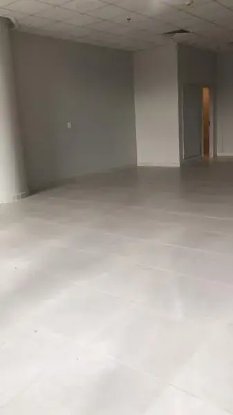Loja de 77m² à Venda em Ycuá Satí, Asunción - Image 5