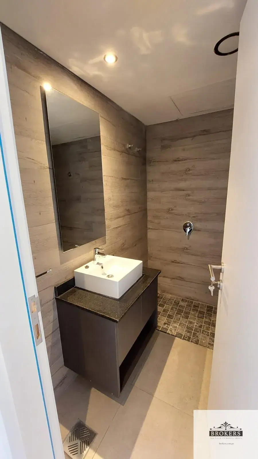 1-Bedroom Apartment for Sale in Recoleta, Asunción - Image 6