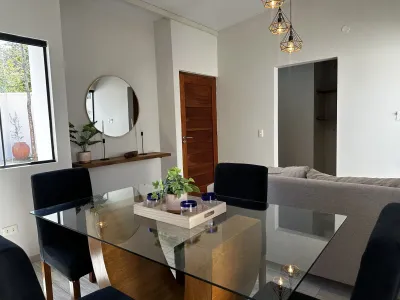 Casa de 2 dormitorios en Venta en Central, Mariano Roque Alonso