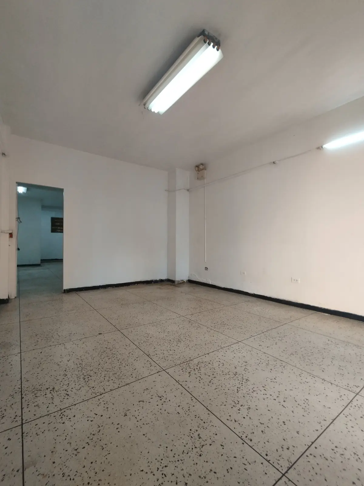Local comercial en venta, San Martin, Capuchinos - Image 7