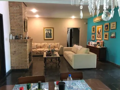 Casa de 3 dormitorios en Venta en Los Laureles, Lambaré