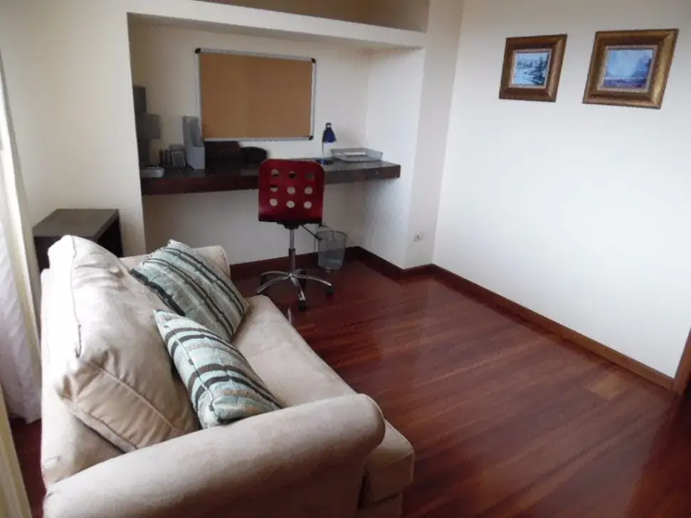 Departamento de 2 dormitorios amueblado, 120m², en Alquiler en Zona 10, Ciudad de Guatemala - Image 10