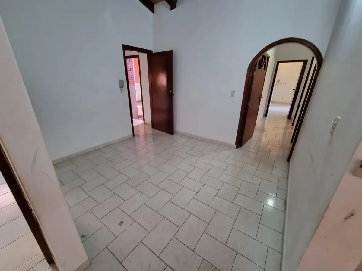 Casa de 3 dormitorios en Venta en Madame Lynch, Asunción - Image 17