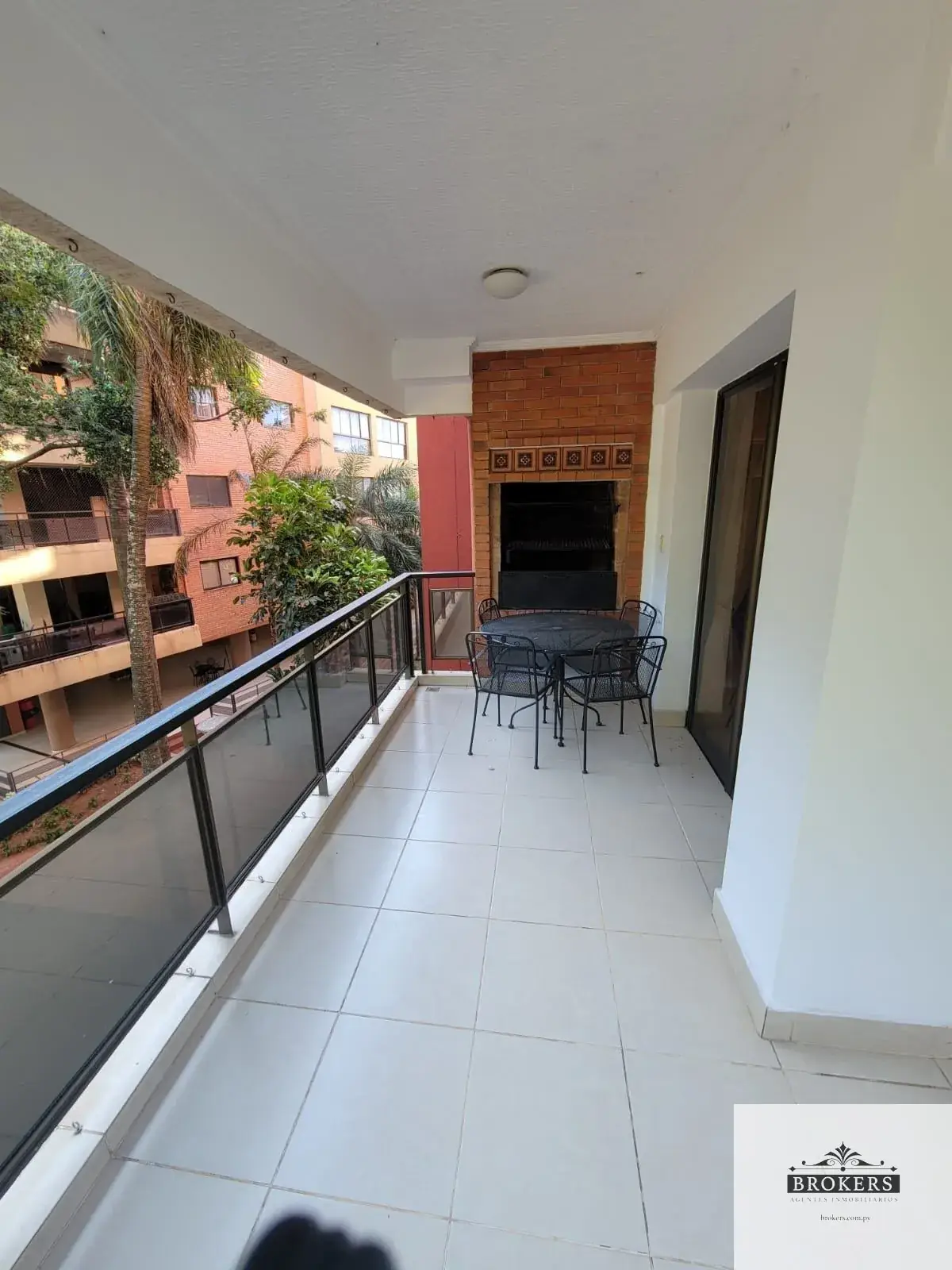 Departamento de 3 dormitorios en Alquiler en Virgen de la Asunción, Asunción - Image 2
