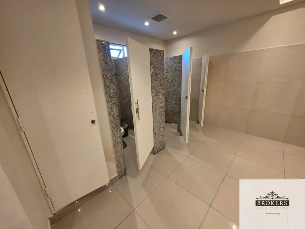 Local Comercial de 420m² en Alquiler en Ycuá Satí, Asunción - Image 16