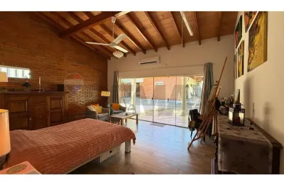 Casa de 4 dormitorios en Venta en Corazón de Jesús, San Bernardino
