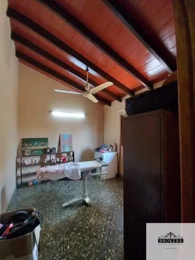 Casa de 4 dormitorios en Venta en Cuarto Barrio, Luque