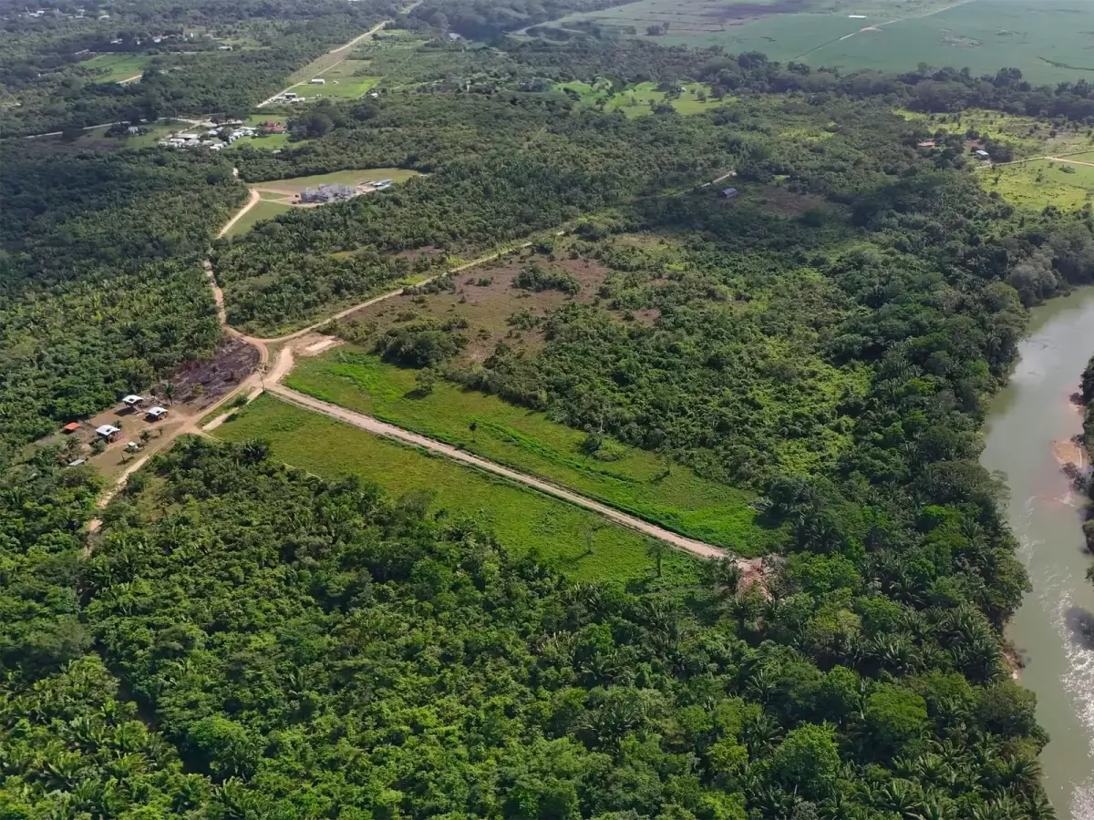 Terreno de 2,023m² en Venta en Cayo - Image 8