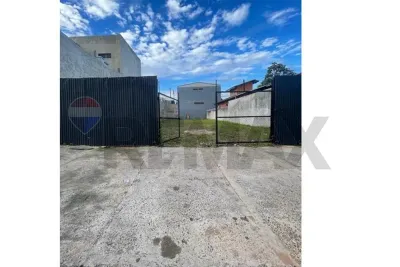 420m² Lot for Rent in San Lorenzo