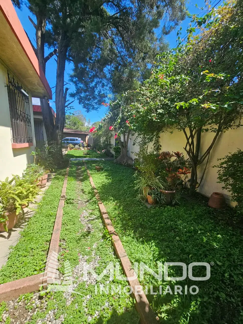 Casa de 4 dormitorios, 358.6m², en Venta en Zona 11, Ciudad de Guatemala - Image 14