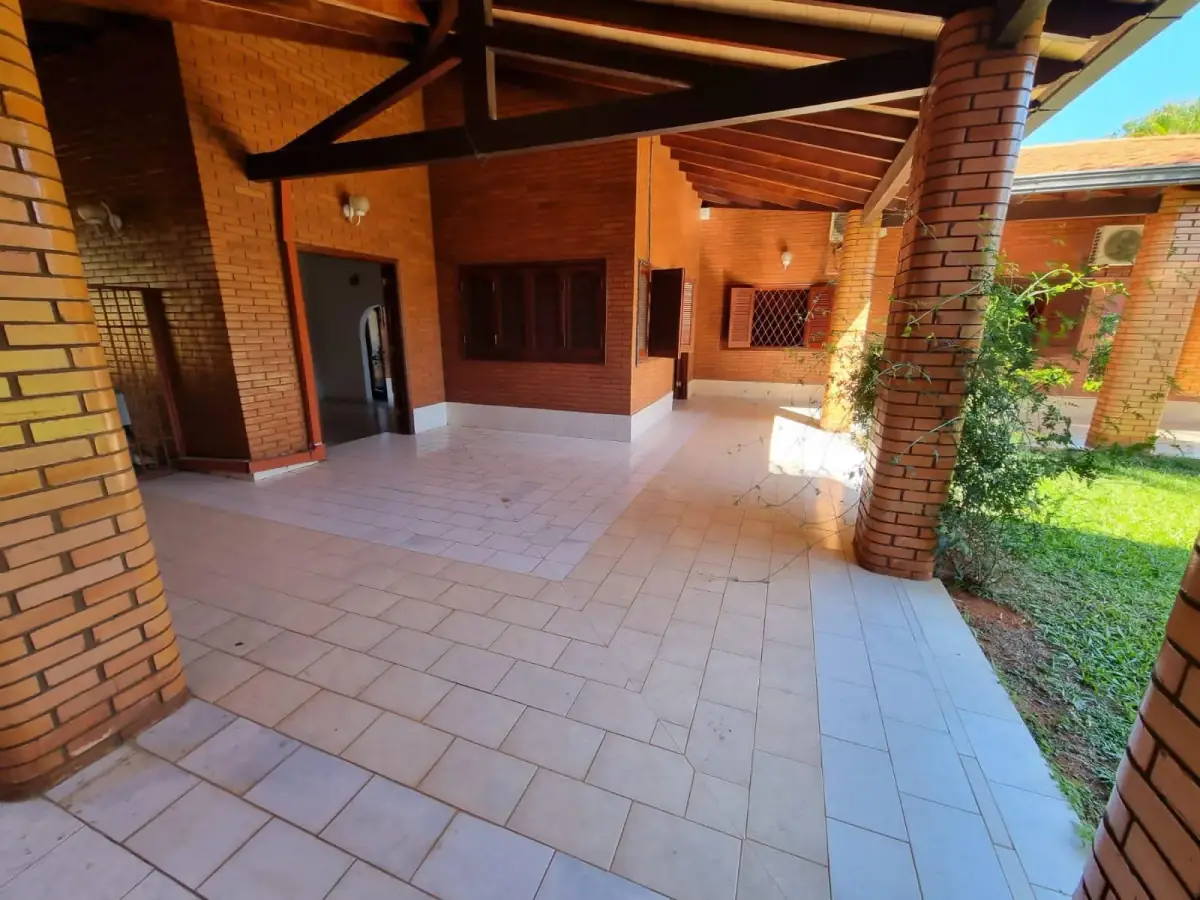 Casa de 3 dormitorios en Venta en Madame Lynch, Asunción - Image 6
