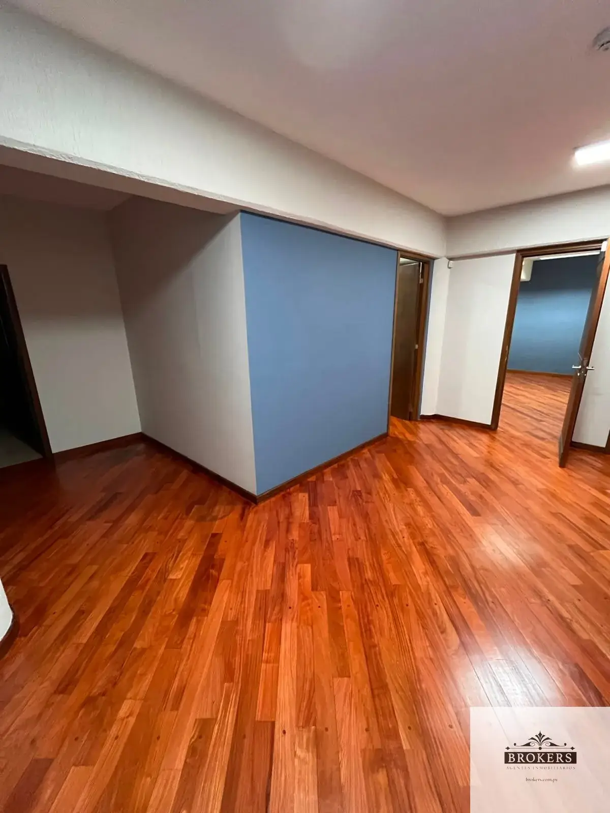 Local Comercial de 480m² en Alquiler en Mariscal Estigarribia, Asunción - Image 13