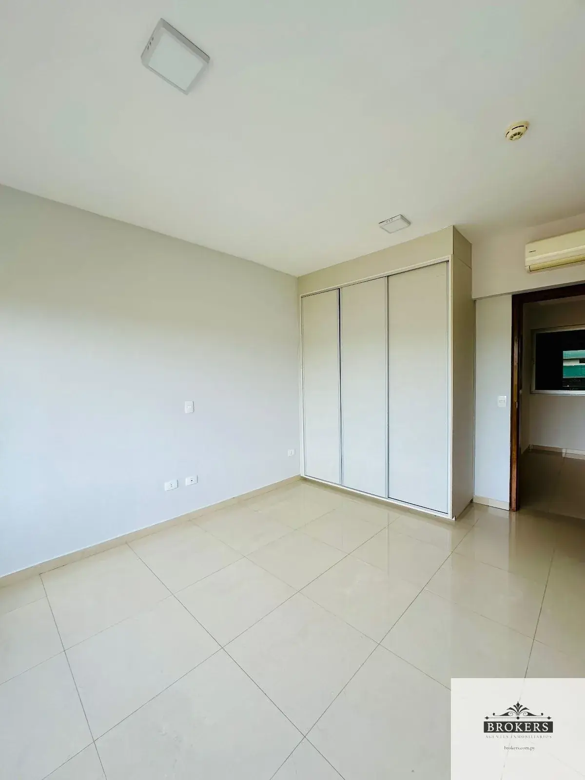 Departamento de 3 dormitorios en Venta en Mburucuyá, Asunción - Image 18