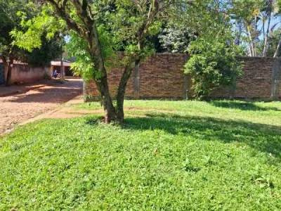 Terreno de 230m² en Venta en Laurelty, Luque