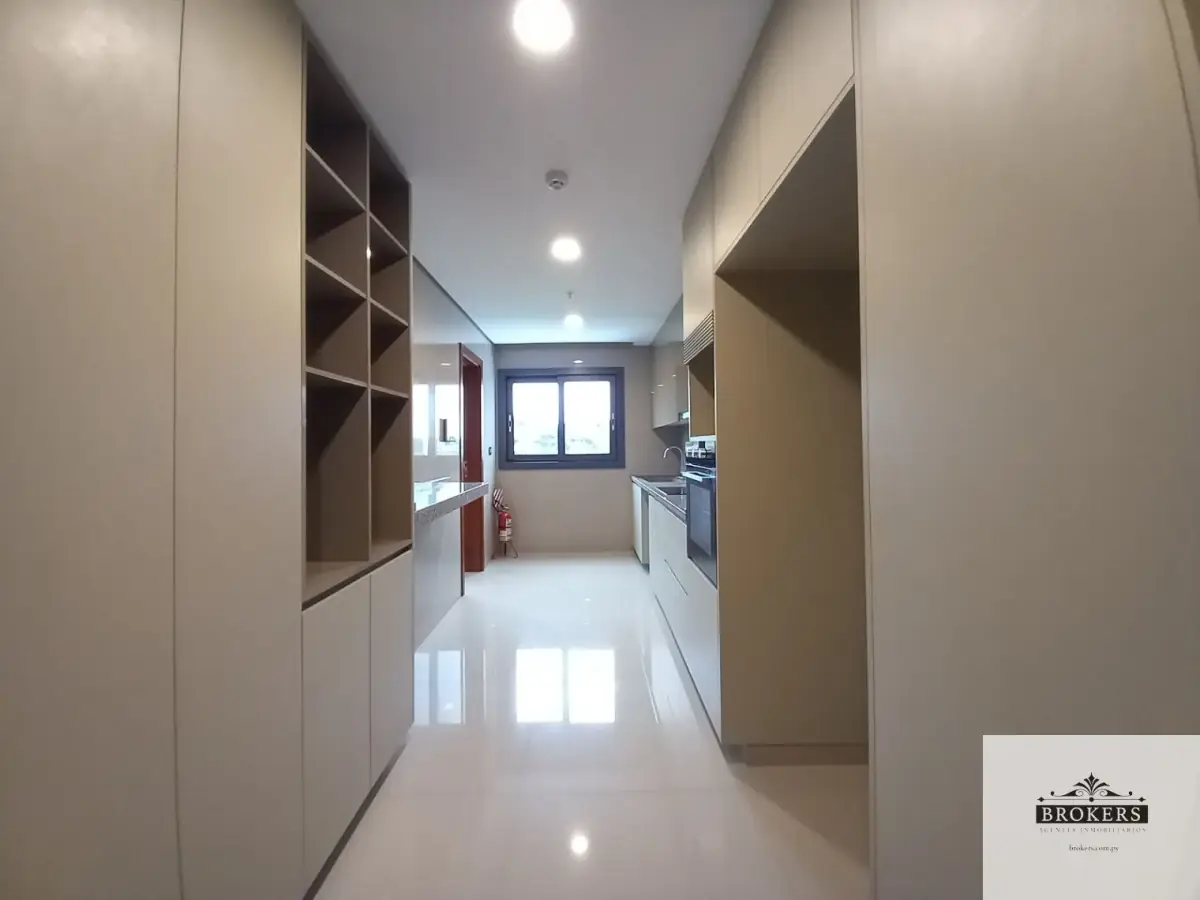 2-Bedroom Apartment for Rent in Madame Lynch, Asunción - Image 8